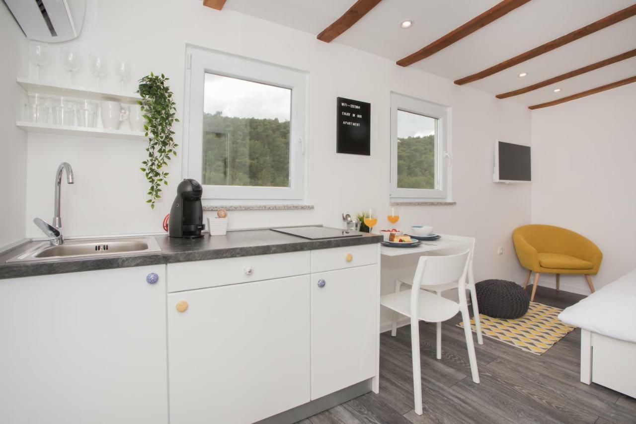 Studio Apartment Skatula Skradin Εξωτερικό φωτογραφία